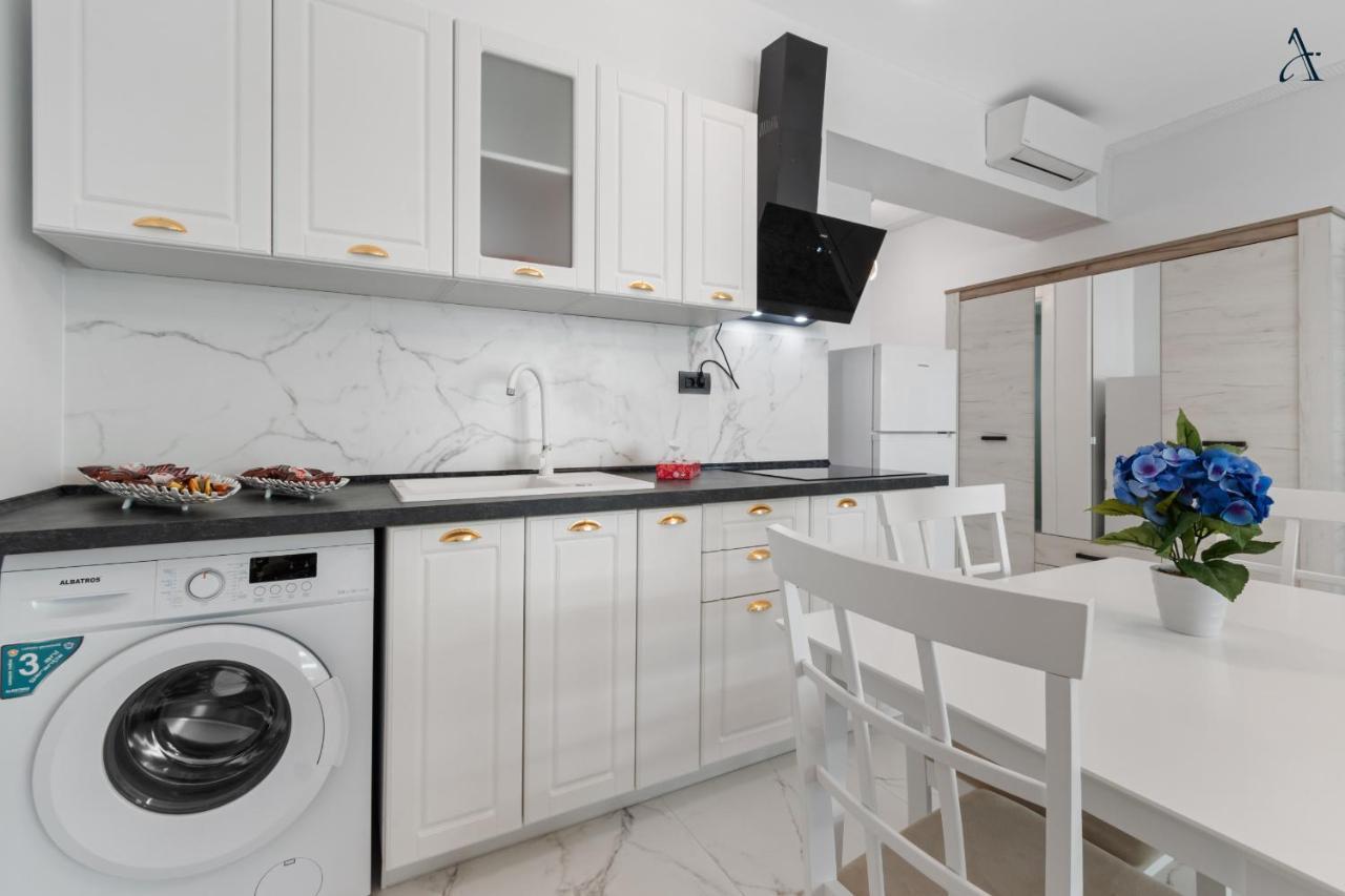 Rentforcomfort Saint George Studio & Sea View Mamaia Exterior foto